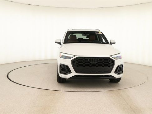 Used 2025 Audi Q5 Prestige w/ Prestige Package image 11