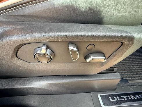 Used 2024 GMC Sierra 2500 Denali Ultimate image 32