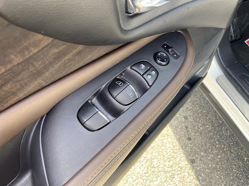 Certified 2024 Nissan Murano Platinum w/ Cargo Package image 10