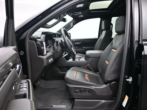 Used 2025 GMC Sierra 1500 AT4 w/ AT4 Premium Package image 28