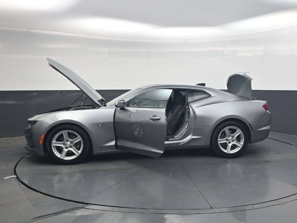 Used 2023 Chevrolet Camaro LT RWD image 39