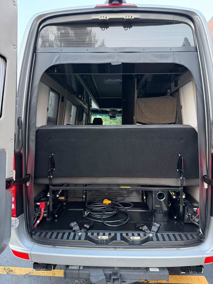 Used 2017 Mercedes-Benz Sprinter 3500 image 23