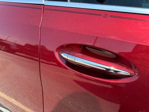 Used 2023 Buick Envision Essence FWD image 11