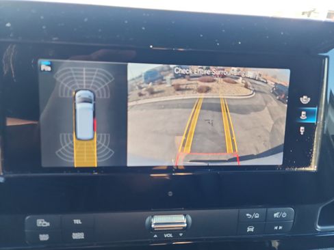 Used 2024 Mercedes-Benz Sprinter 3500 w/ Parking Package image 23