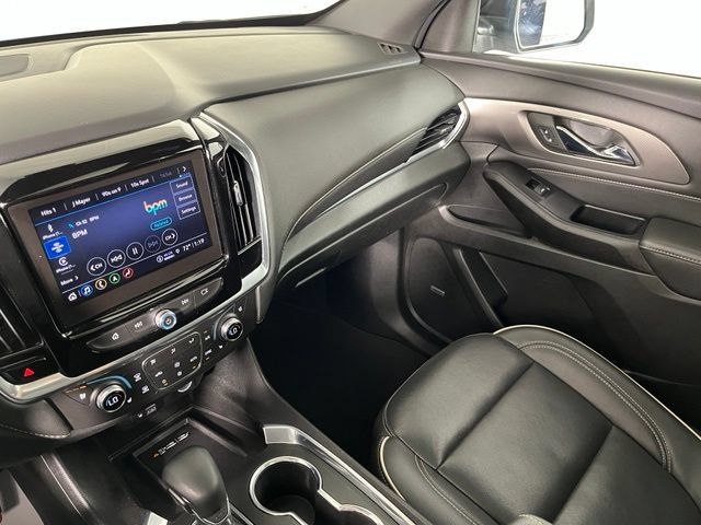 Used 2023 Chevrolet Traverse Premier w/ Redline Edition AWD/4WD image 34