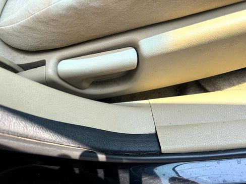 Used 2010 Honda Accord LX-P image 28