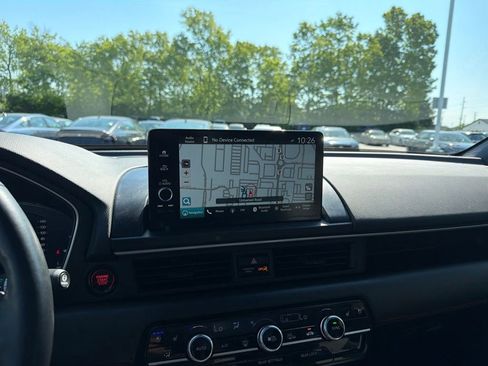 Used 2025 Honda Pilot Black Edition image 15