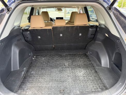 Used 2023 Toyota RAV4 XLE Premium FWD image 7