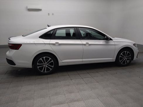 Used 2025 Volkswagen Jetta Sport FWD image 10