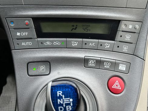 Used 2012 Toyota Prius Three image 21