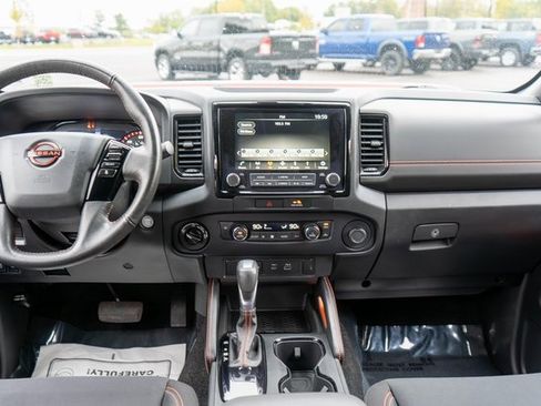 Used 2022 Nissan Frontier PRO-4X w/ Technology Package image 12