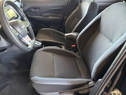 Used 2025 Nissan Versa SV FWD image 20