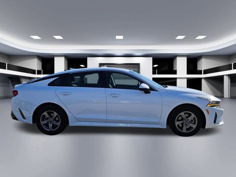 Used 2023 Kia K5 LXS image 7