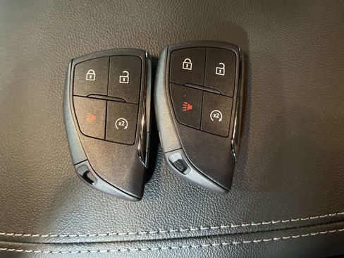 New 2025 GMC Canyon Elevation w/ Convenience Package image 27