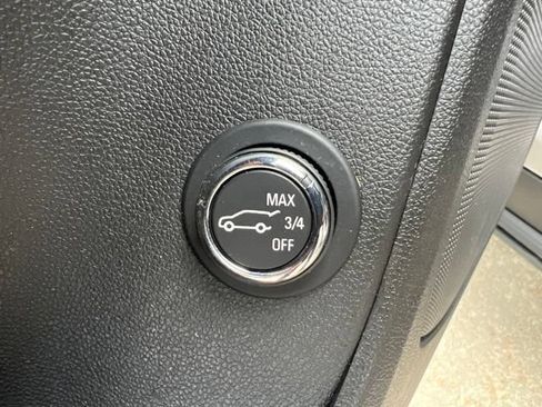 Used 2021 Chevrolet Blazer LT FWD image 17