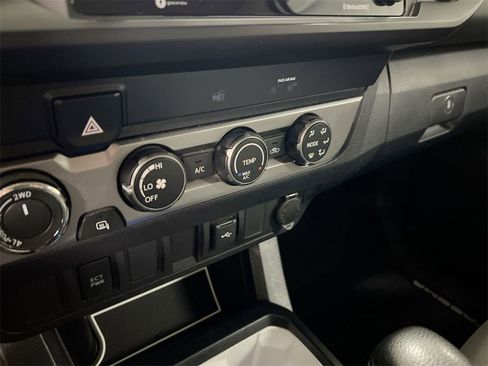 Used 2020 Toyota Tacoma SR5 image 15