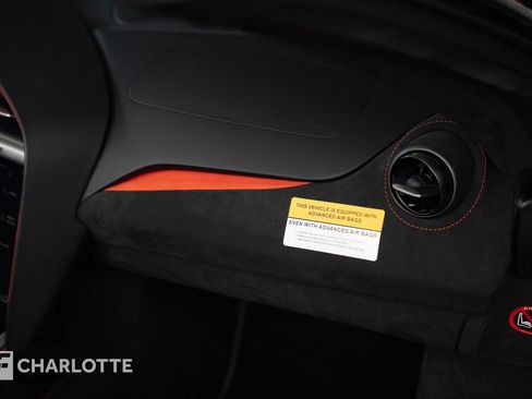 Used 2025 McLaren 750S Spider RWD image 31