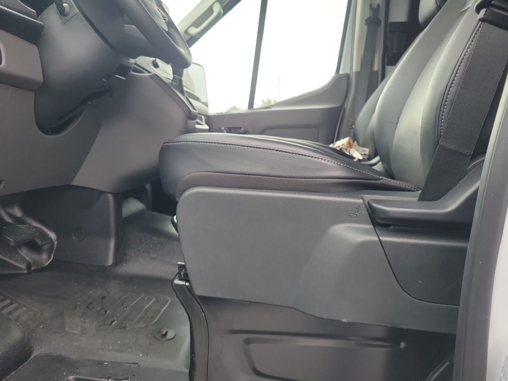 New 2026 Ford Transit 250 148 Medium Roof RWD image 23