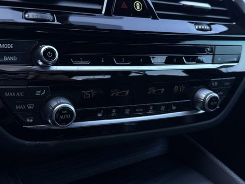 Used 2023 BMW 540i xDrive w/ M Sport Package image 21