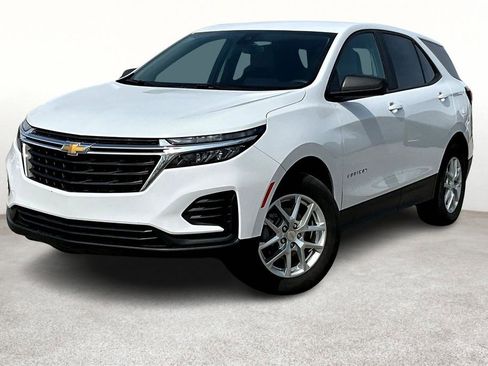 Used 2022 Chevrolet Equinox LS w/ LS Convenience Package image 16