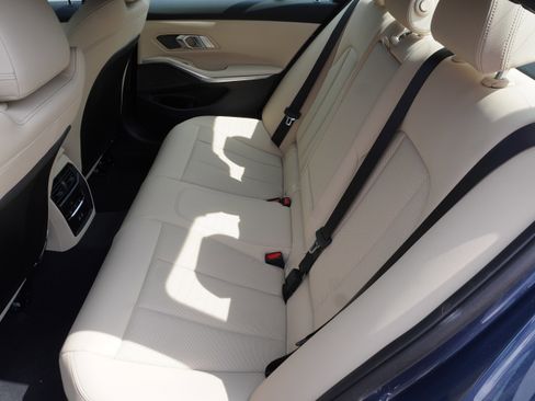 New 2025 BMW 330i Sedan w/ Premium Package image 24