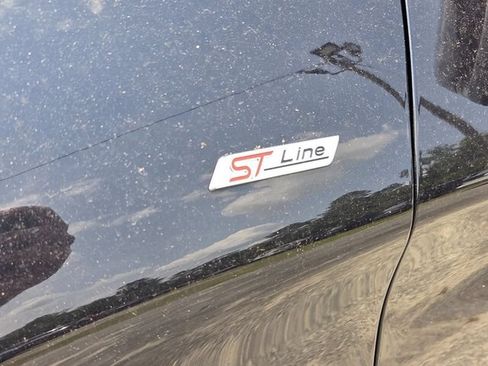 Used 2025 Ford Explorer ST-Line AWD/4WD image 19