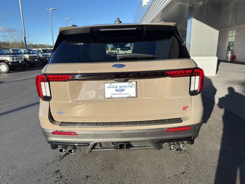New 2026 Ford Explorer ST w/ Sun And Sound Package image 4