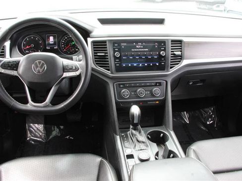 Used 2021 Volkswagen Atlas SE image 16