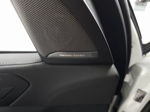 Used 2026 BMW X5 xDrive50e w/ Climate Comfort Package image 11