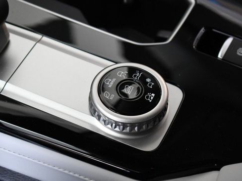 New 2026 Mitsubishi Outlander SE FWD image 34