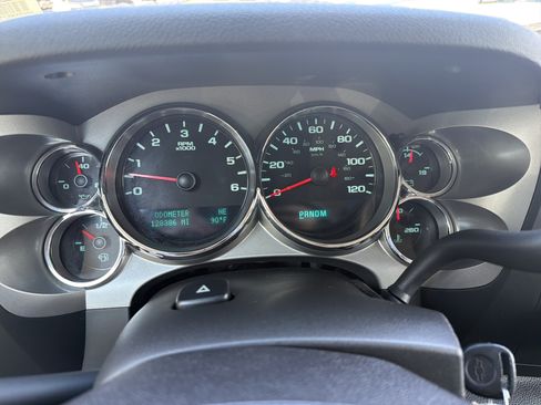 Used 2011 Chevrolet Silverado 1500 LT w/ All-Star Edition AWD/4WD image 22