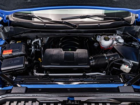 Used 2025 Chevrolet Silverado 1500 ZR2 w/ Technology Package image 34