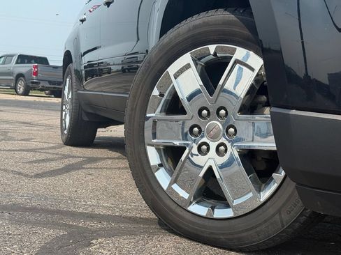 Used 2017 GMC Acadia Limited SLT AWD/4WD image 3
