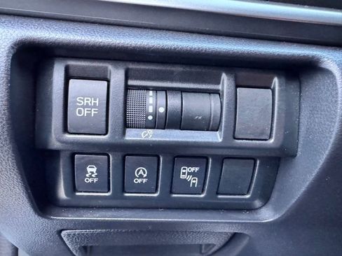 Used 2022 Subaru Crosstrek 2.5i Limited w/ Moonroof Package 1 image 16