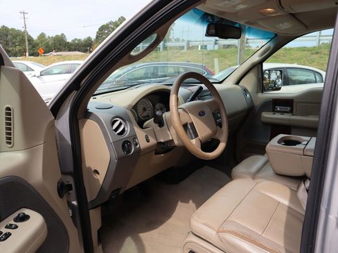 Used 2006 Ford F150 Lariat image 8