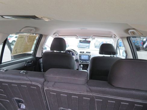 Used 2018 Subaru Outback 2.5i Premium image 17