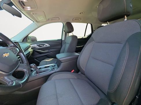 Used 2020 Chevrolet Traverse LT FWD image 9