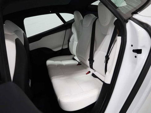 Used 2023 Tesla Model S image 30