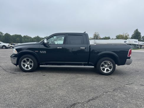 Used 2015 RAM 1500 Laramie w/ Convenience Group AWD/4WD image 7