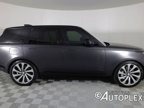 Used 2023 Land Rover Range Rover SE AWD/4WD image 4