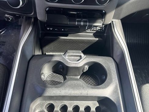 Used 2019 RAM 1500 Big Horn AWD/4WD image 9
