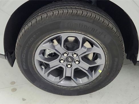 Used 2025 Ford Maverick XLT w/ XLT Luxury Package AWD/4WD image 10