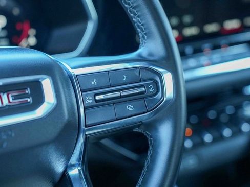 Used 2024 GMC Canyon Elevation image 30