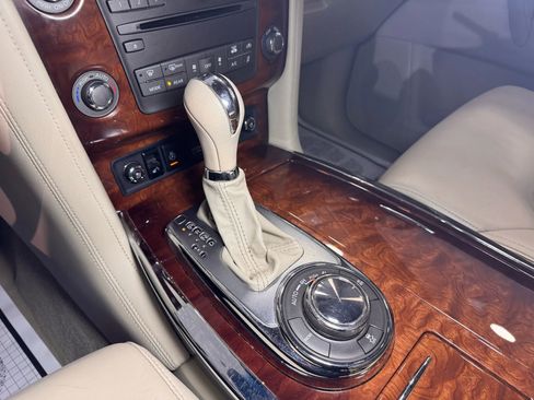 Used 2016 INFINITI QX80 4WD w/ Deluxe Technology Package image 38