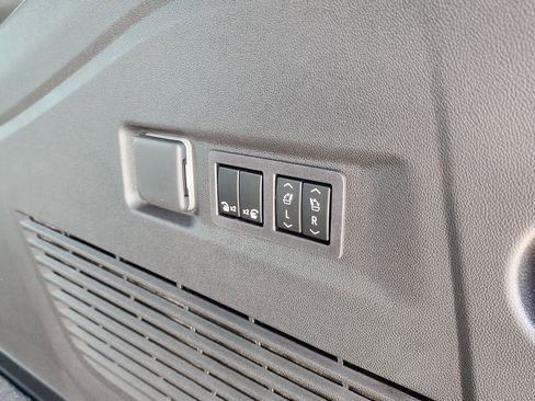 New 2026 GMC Yukon XL Denali w/ Denali Reserve Package image 58