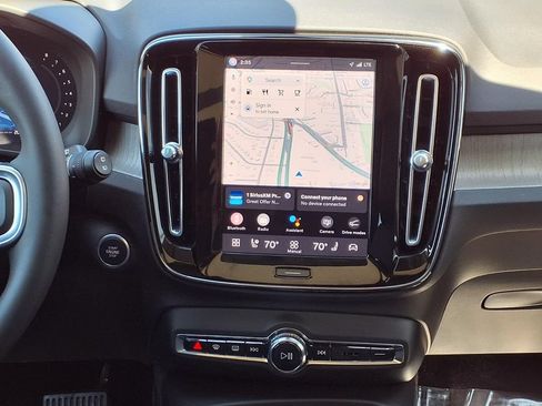 Certified 2023 Volvo XC40 B5 Ultimate w/ Climate Package AWD/4WD image 15