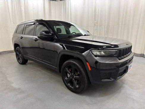 Used 2023 Jeep Grand Cherokee L Laredo AWD/4WD image 1