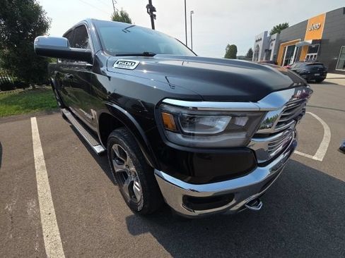 Used 2019 RAM 1500 Laramie AWD/4WD image 3