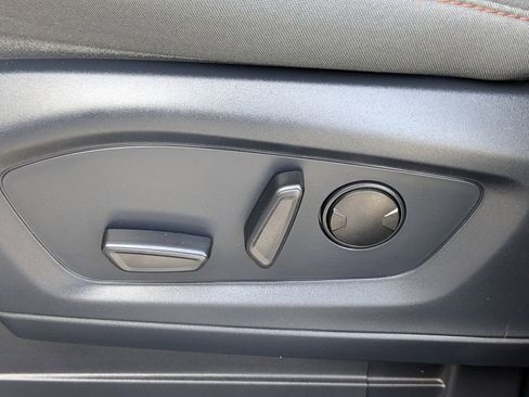 Used 2025 Ford Explorer Active RWD image 20