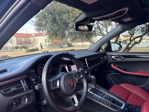 Used 2021 Porsche Macan GTS image 31